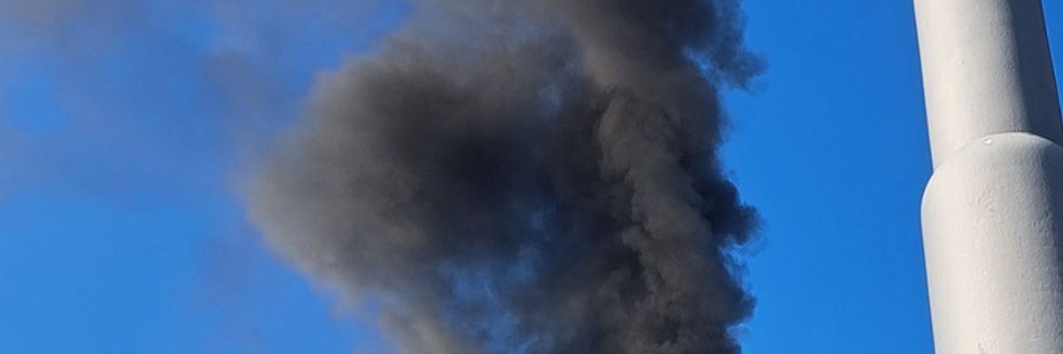 FW-M: Massive Rauchentwicklung durch Brand (Moosach)