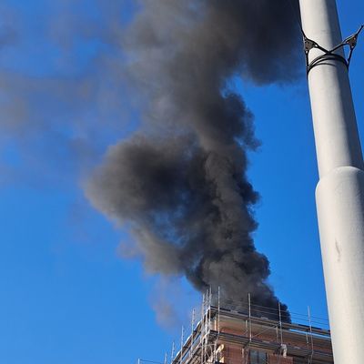 FW-M: Massive Rauchentwicklung durch Brand (Moosach)