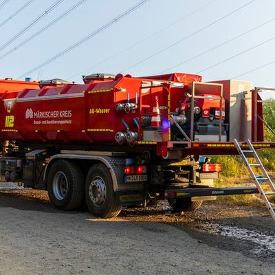 FW-MK: 10.000 Quadratmeter Waldbrand fordert hunderte Einsatzkräfte über fast 48 Stunden
