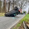 FW Hünxe: Pkw überschlagen, eine verletzte Person