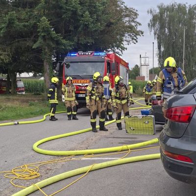 FW Bad Oeynhausen: "Industriebrand" in Eidinghausen/Hauptamtliche und Freiwillige Feuerwehr bestreiten gemeinsame Übung.