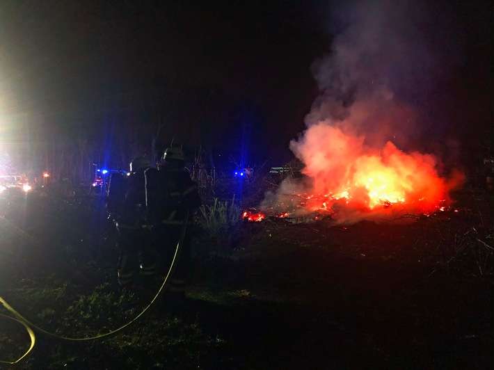 FW-EN: Erhöhte Brandgefahr durch Trockenheit - bereits mehrere Brände in der Region - Weitsicht und umsichtiges Verhalten bei Osterfeuer gefordert