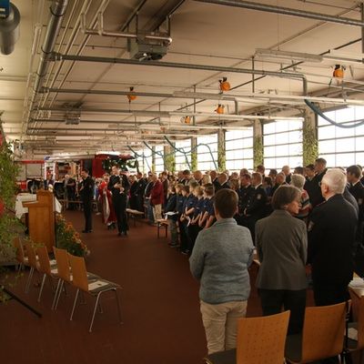FW-OE: Festlicher Sonntag im Haus der Feuerwehr