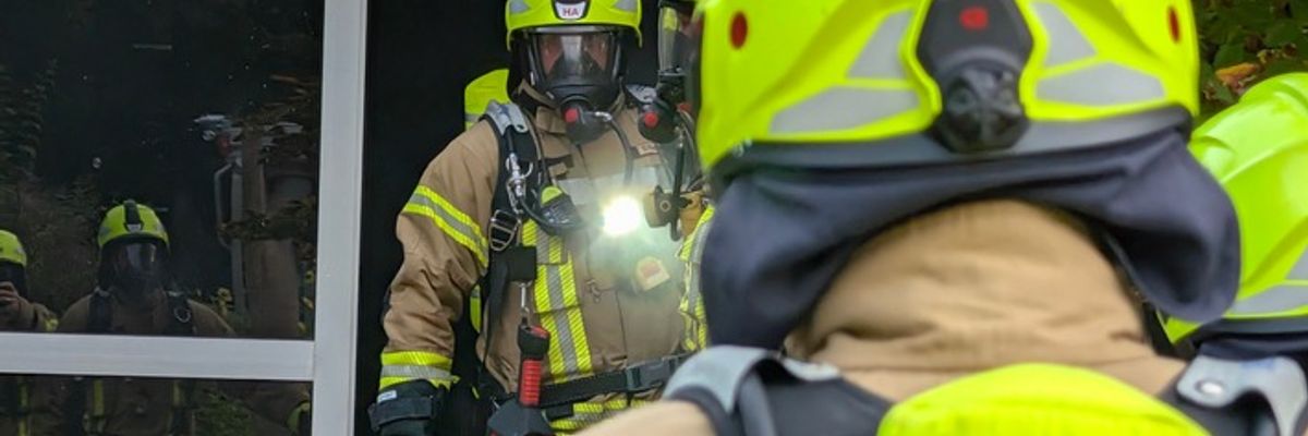 FW-DT: Gemeldeter Brand im Gebäude ( Feuer 3 )