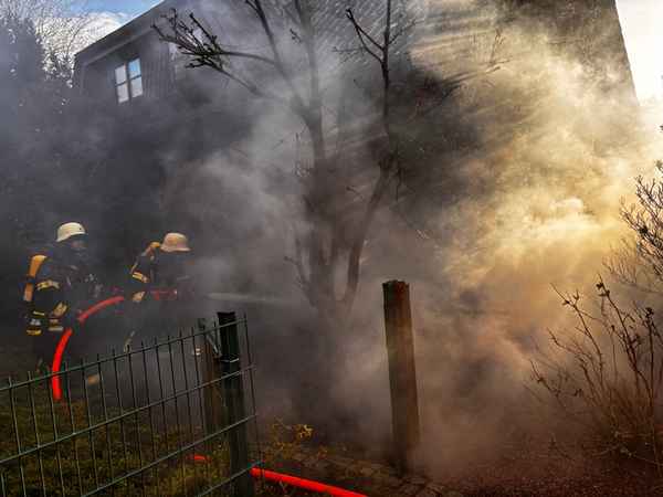 FW-Schermbeck: PKW-Brand