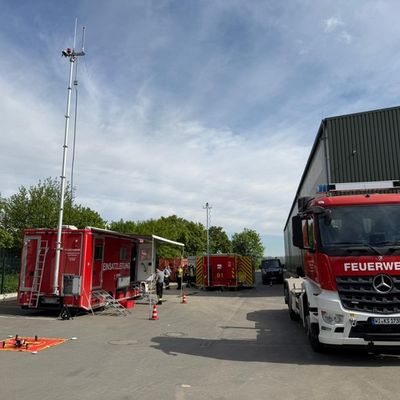 Feuerwehr MTK: 14 Einsätze, Großbrand-Unterstützung und intensive Ausbildung: Anspruchsvolle Tage für die Hattersheimer Feuerwehren