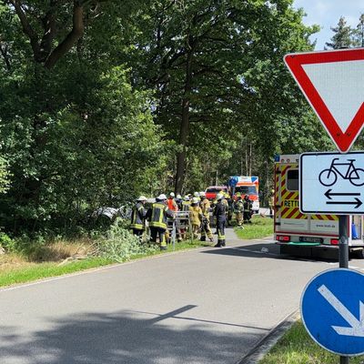 FW-SE: schwerer Verkehrsunfall auf der Bundesstraße 206