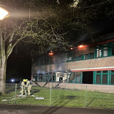 FW Gronau: Nächtlicher Brand am Berufskolleg für Wirtschaft und Verwaltung