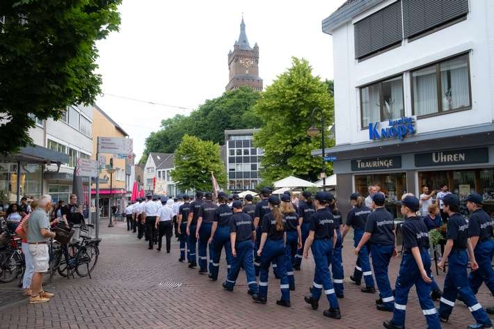FW-KLE: Stadtfeuerwehrfest / 125 Jahre Löschzug Kleve und Musikzug