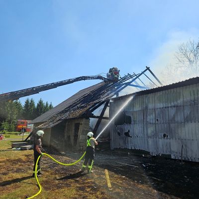 KFV Sigmaringen: B5 Brand Ökonomiegebäude in Rulfingen