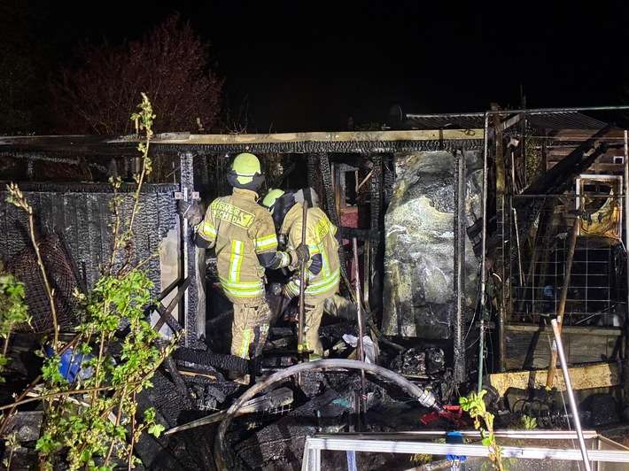 FW-RS: Laubenbrand Kleingartenanlage in Reinshagen