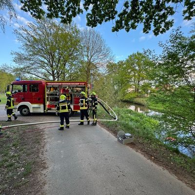 FW Flotwedel: Ortsfeuerwehren Wienhausen und Bockelskamp proben den Ernstfall im örtlichen Sportheim