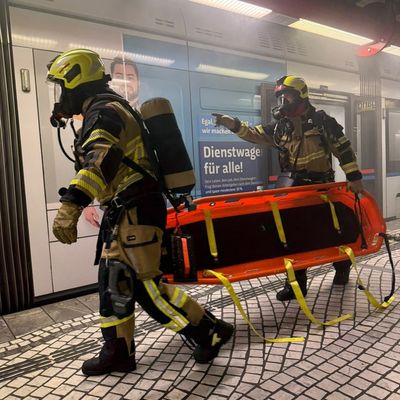 FW-GE: Vollübung der Feuerwehr Gelsenkirchen: Brand im U-Bahnbereich realitätsnah geprobt