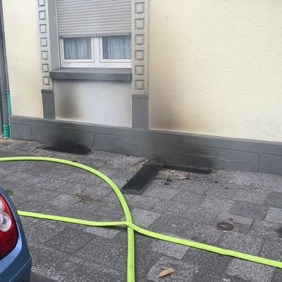 FW-GE: Kellerbrand in Horst - aufwendige Löscharbeiten unter Atemschutz
