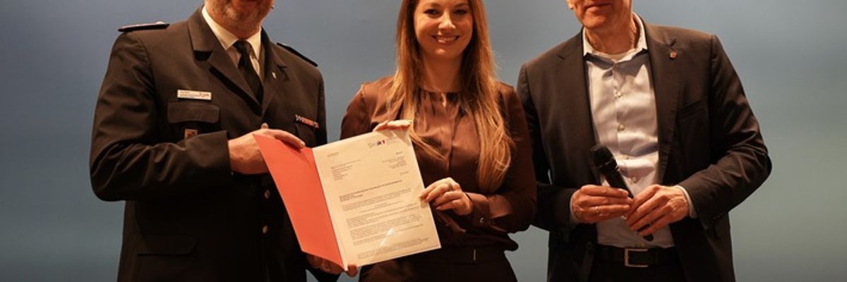 FW-LFVSH: Landesfeuerwehrversammlung 2026: Gemeinsam klarkommen - Ministerpräsident und Innenministerin würdigen Engagement der Feuerwehren und übergeben Förderbescheid zur Stärkung der Resilienz