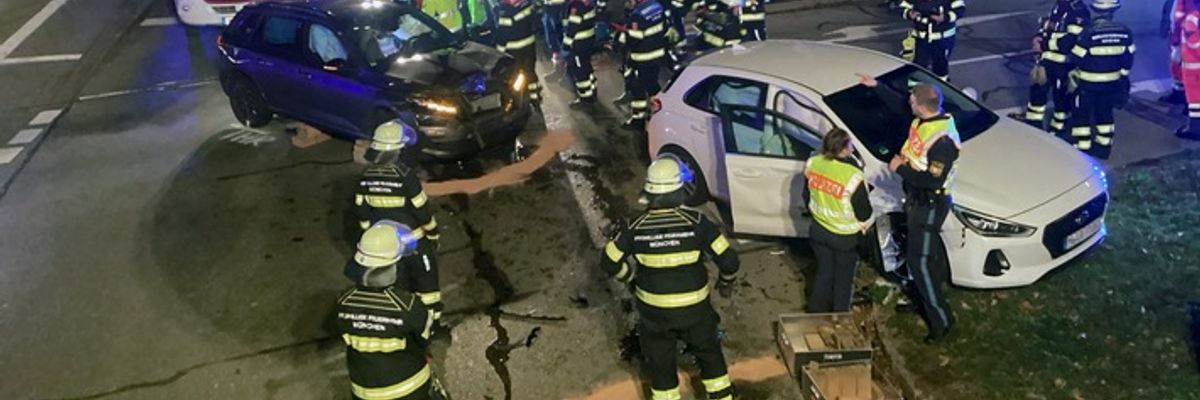FW-M: Verkehrsunfall mit zwei Pkw (Forstenried)