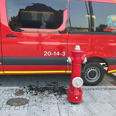 FW Bad Segeberg: Feuerwehrfahrzeug und Wache mutwillig zerstört