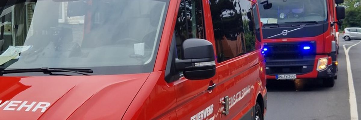 FW Düren: Feuer in Küche - Feuerwehr verhindert größere Schäden