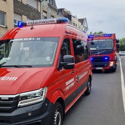 FW Düren: Feuer in Küche - Feuerwehr verhindert größere Schäden