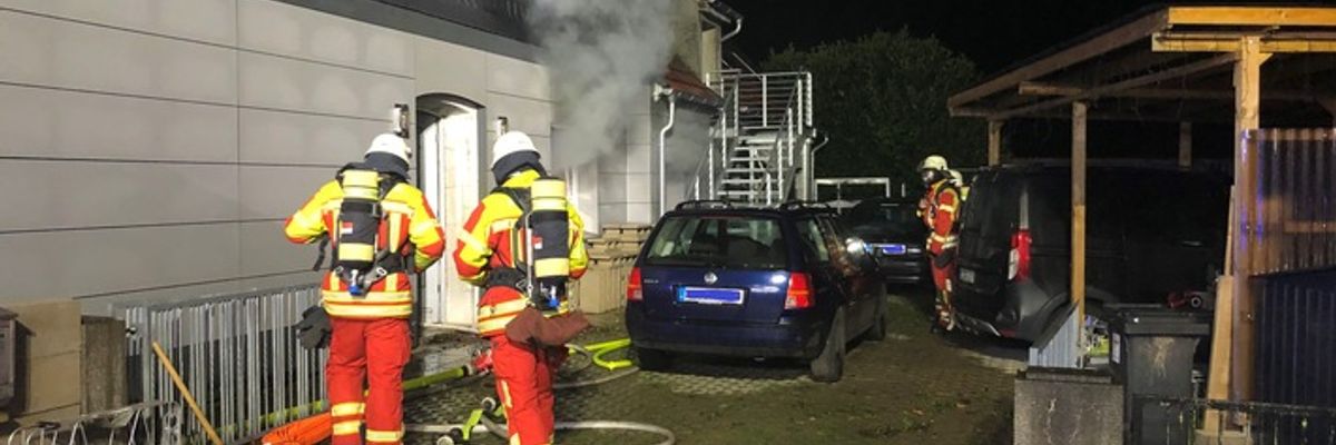 FW Minden: Zwei Verletzte nach Kellerbrand in Minden Todtenhausen