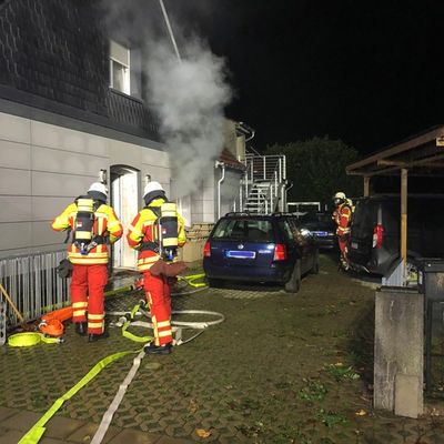 FW Minden: Zwei Verletzte nach Kellerbrand in Minden Todtenhausen