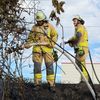 FW Weinheim: Böschungsbrand an Bahnstrecke und Türöffnung beschäftigen Freiwillige Feuerwehr Weinheim