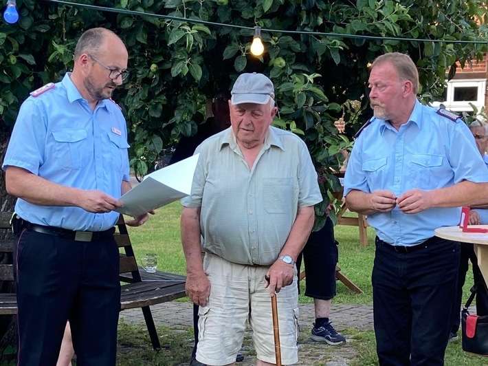 FW Flotwedel: 70 Jahre im Dienst der Feuerwehr: Besonderes Jubiläum beim Sommerfest in Bockelskamp