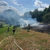 FW-EN: Wiese brennt am Wiggers - Feuer droht auf Wald überzugreifen