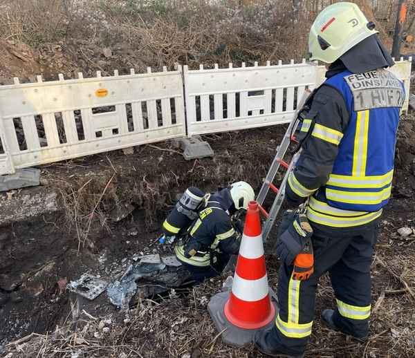 FW Dinslaken: Feuerwehr kontrolliert Bunker