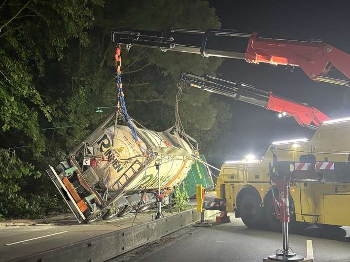 FW-GLA: Abschlussmeldung von der B224 in Gladbeck.