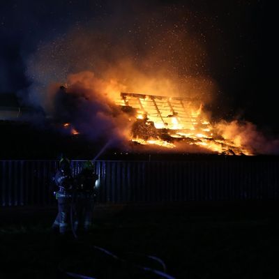 FW Gronau: Scheunenbrand in Epe - eine Unruhige Silvesternacht für die Feuerwehr Gronau