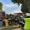 FW-AUR: Fahrerin nach Kollision mit Baum aus PKW geschnitten