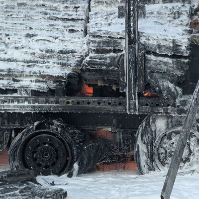 FW Weinheim: Feuerwehr Weinheim unterstützt bei LKW Brand auf der BAB5