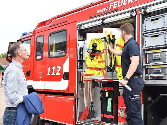 FW Heide: Neues Löschfahrzeug für die Freiwillige Feuerwehr Heide-Stadt in Dienst gestellt