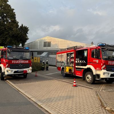 FW-EN: Co2-Austritt in Discounter - ein Mitarbeiter leicht verletzt