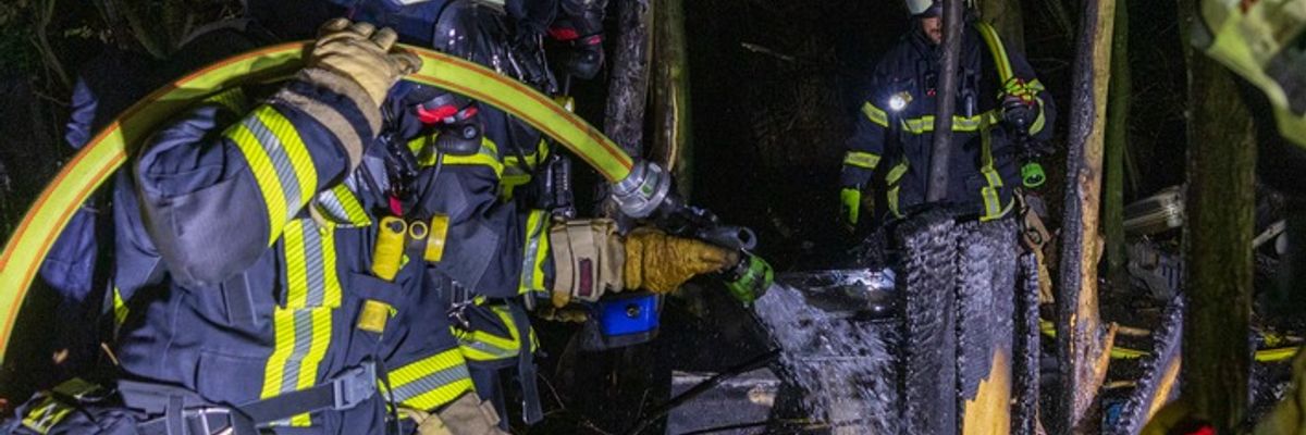 FW-MK: Feuer in einem Waldstück am Duloh
