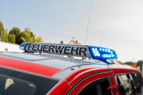 FW Mainz: +++ Mülltonnenbrände im Volkspark durch Grillkohle + Verkehrsunfall auf A60 mit drei Verletzten + Balkonbrand durch Elektrogrill + mehrere Türöffnungen und Tierrettungen +++