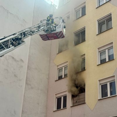 FW-BO: Wohnungsbrand in Bochum-Wattenscheid: Zwei Personen mit Rauchgasvergiftung