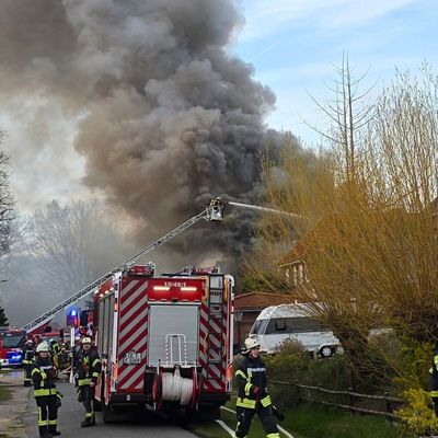 FW Celle: Gebäudebrand in Bostel - Abschlussmeldung / Gesamtbericht!