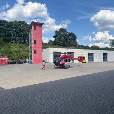 FW-EN: Einsatzmarathon am Sonntag: Hattinger Feuerwehr rettet Frau aus der Ruhr und verhindert Wohnungsbrand.