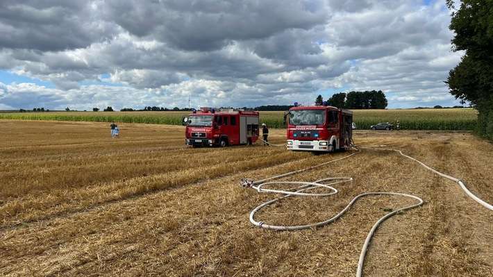 FW Ense: gemeldeter Flächenbrand in Sieveringen / schnelles Eingreifen der Feuerwehr verhindert Schlimmeres