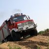 FW Hambühren: Maschinisten der Ortsfeuerwehr Hambühren führen praktisches Geländefahrtraining durch