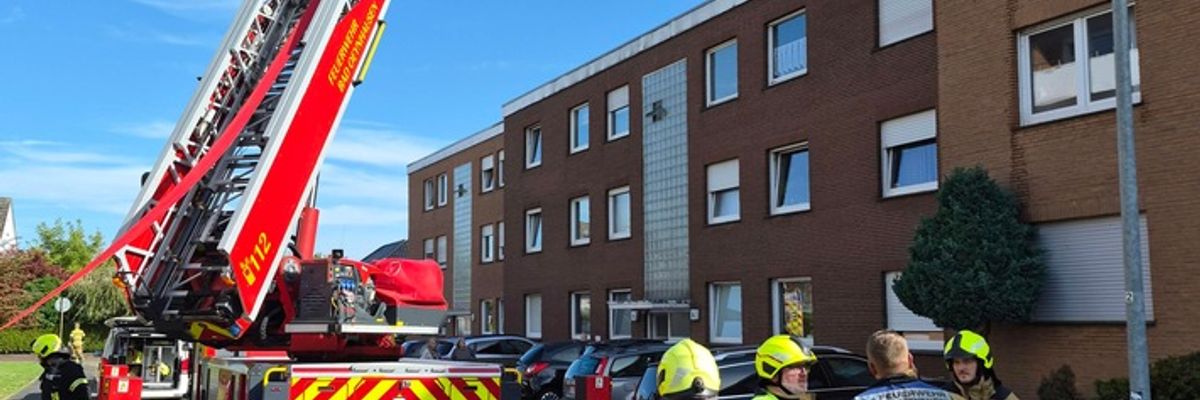 FW Bad Oeynhausen: Keine Verletzen bei Feuer im Mehrfamilienhaus