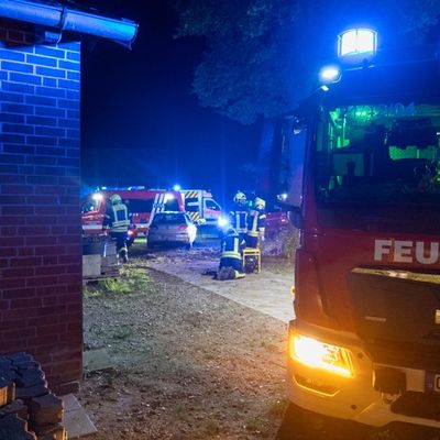 FW Flotwedel: Ausgedehnter Brand in Bockelskamp
