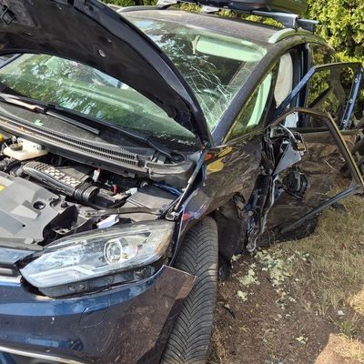 FW Südheide: Schwerer Verkehrsunfall zwischen Hermannburg und Beckedorf fordert Großaufgebot an Rettungskräften