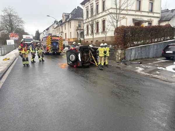 FW-PL: Verkehrsunfall und Heimrauchmelder in Holthausen