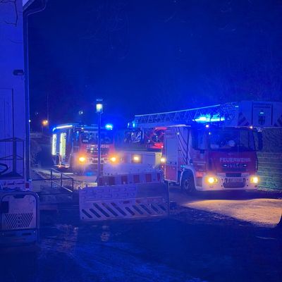 FW-OE: Feuer in einem Schulgebäude