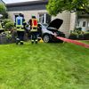 FW-Schermbeck: PKW rückwärts in Garten