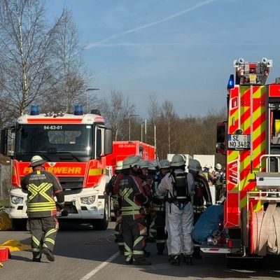 FW Norderstedt: Gefahrguteinsatz Lemsahler Weg