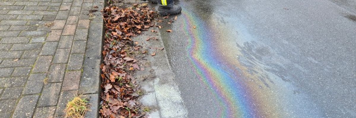 FW Südheide: Mehrere kilometerlange Ölspur im Ortsgebiet von Beckedorf